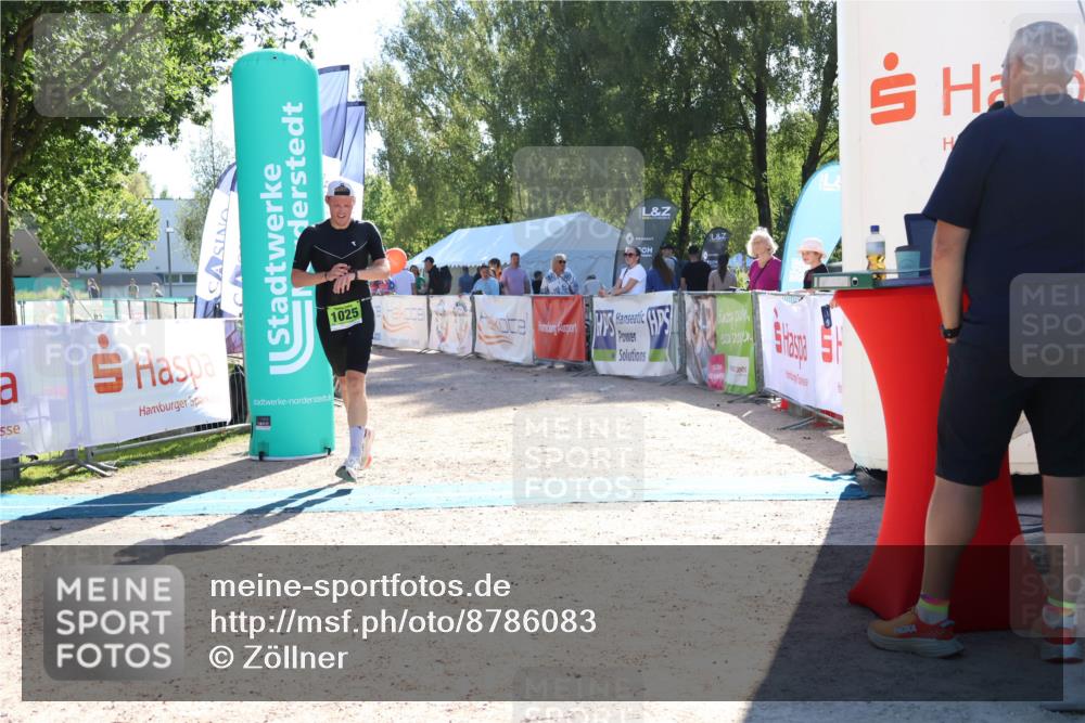 07.09.2025 - 19. Norderstedt Triathlon Zöllner http://msf.ph/oto/8786083 07.09.2025 15:36:55 Ziel 1025 meine-sportfotos.de