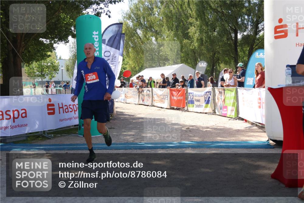 07.09.2025 - 19. Norderstedt Triathlon Zöllner http://msf.ph/oto/8786084 07.09.2025 13:22:35 Ziel 309 meine-sportfotos.de