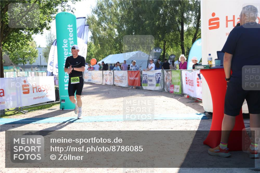 07.09.2025 - 19. Norderstedt Triathlon Zöllner http://msf.ph/oto/8786085 07.09.2025 15:36:55 Ziel 1025 meine-sportfotos.de
