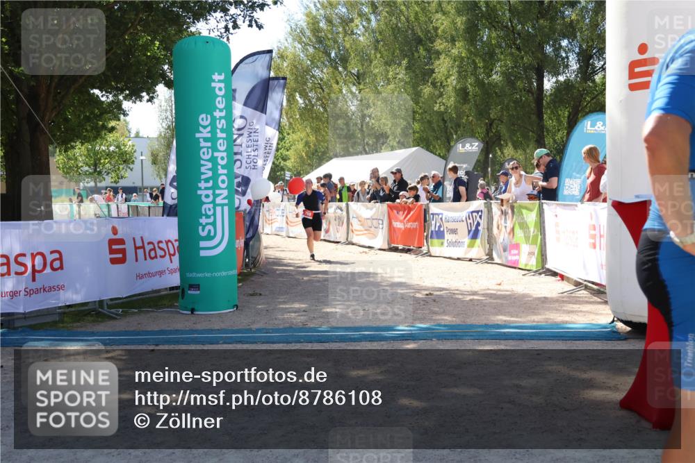 07.09.2025 - 19. Norderstedt Triathlon Zöllner http://msf.ph/oto/8786108 07.09.2025 13:23:15 Ziel 766 meine-sportfotos.de