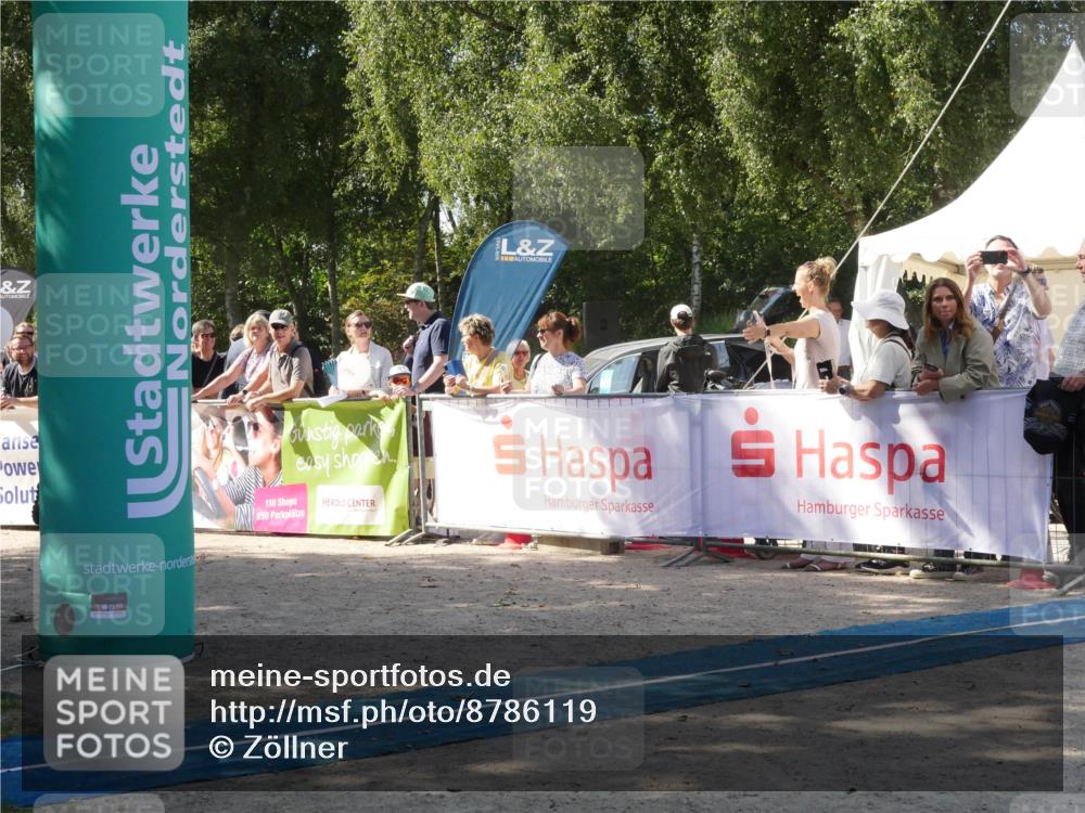 07.09.2025 - 19. Norderstedt Triathlon Zöllner http://msf.ph/oto/8786119 07.09.2025 12:58:49 Ziel 227, 251 meine-sportfotos.de