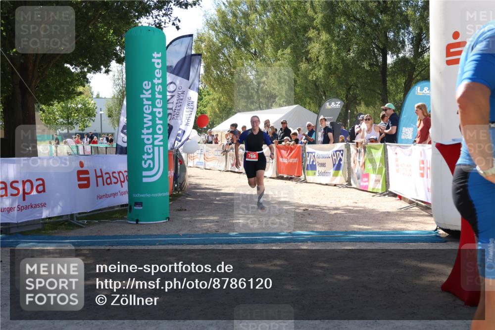 07.09.2025 - 19. Norderstedt Triathlon Zöllner http://msf.ph/oto/8786120 07.09.2025 13:23:17 Ziel 766 meine-sportfotos.de