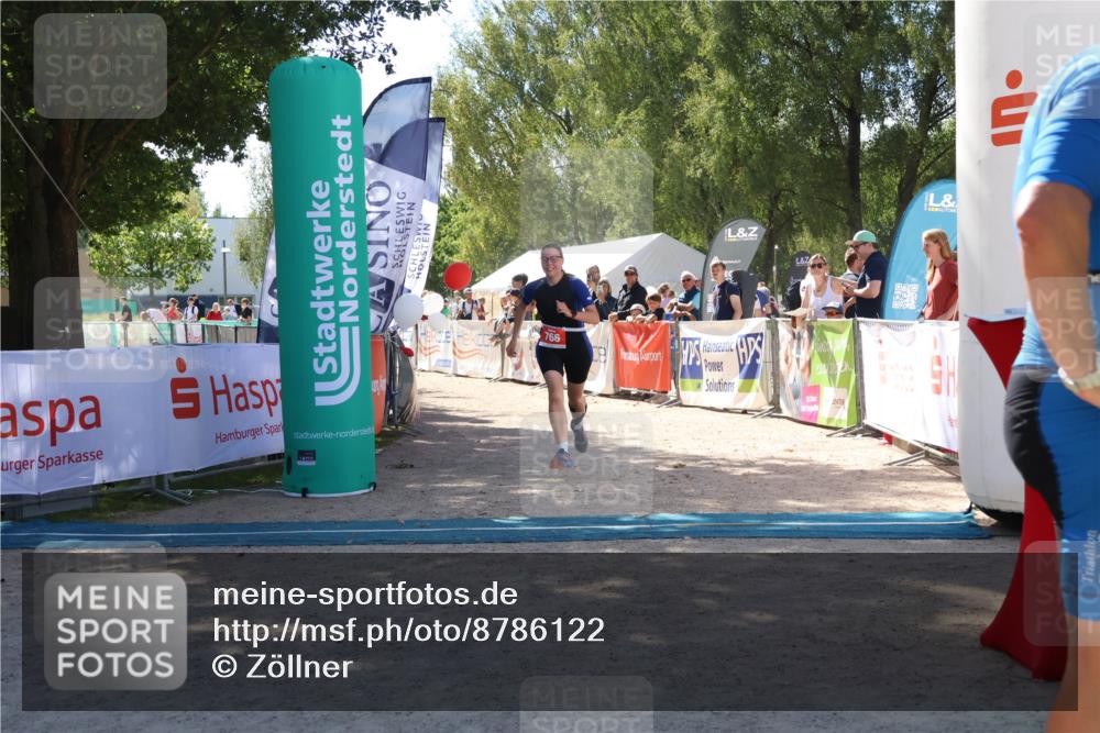 07.09.2025 - 19. Norderstedt Triathlon Zöllner http://msf.ph/oto/8786122 07.09.2025 13:23:17 Ziel 766 meine-sportfotos.de
