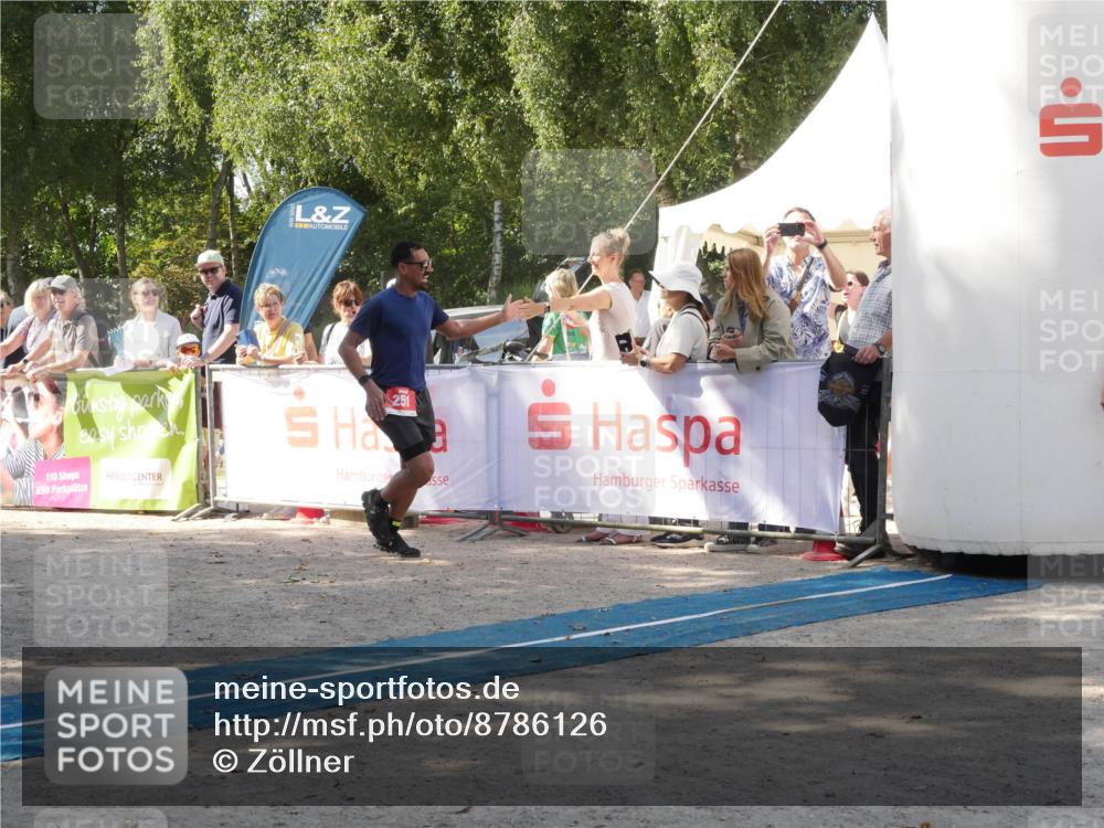 07.09.2025 - 19. Norderstedt Triathlon Zöllner http://msf.ph/oto/8786126 07.09.2025 12:58:50 Ziel 227, 251 meine-sportfotos.de