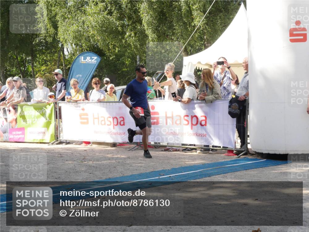 07.09.2025 - 19. Norderstedt Triathlon Zöllner http://msf.ph/oto/8786130 07.09.2025 12:58:51 Ziel 227, 251 meine-sportfotos.de