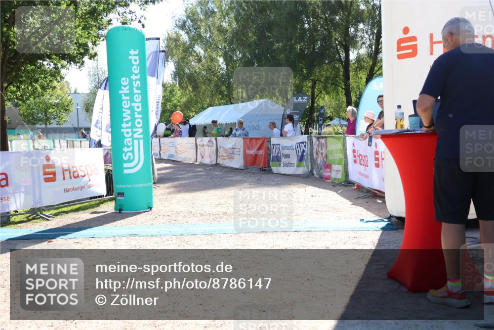 07.09.2025 - 19. Norderstedt Triathlon Zöllner http://msf.ph/oto/8786147 07.09.2025 15:38:35 Ziel  meine-sportfotos.de