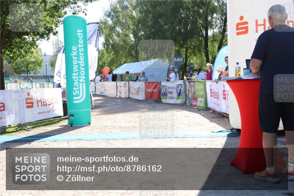 07.09.2025 - 19. Norderstedt Triathlon Zöllner http://msf.ph/oto/8786162 07.09.2025 15:38:37 Ziel  meine-sportfotos.de