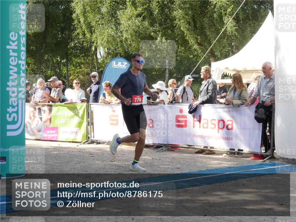 07.09.2025 - 19. Norderstedt Triathlon Zöllner http://msf.ph/oto/8786175 07.09.2025 13:00:04 Ziel 214, 776, 1255 meine-sportfotos.de