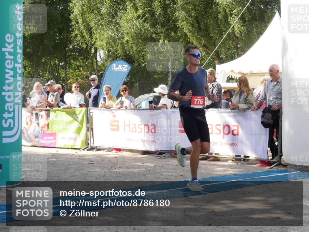 07.09.2025 - 19. Norderstedt Triathlon Zöllner http://msf.ph/oto/8786180 07.09.2025 13:00:04 Ziel 214, 776, 1255 meine-sportfotos.de