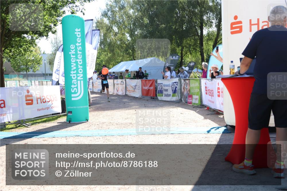 07.09.2025 - 19. Norderstedt Triathlon Zöllner http://msf.ph/oto/8786188 07.09.2025 15:39:15 Ziel 879 meine-sportfotos.de