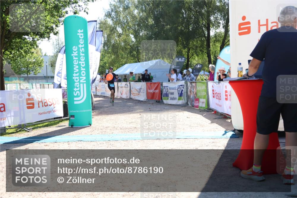 07.09.2025 - 19. Norderstedt Triathlon Zöllner http://msf.ph/oto/8786190 07.09.2025 15:39:15 Ziel 879 meine-sportfotos.de