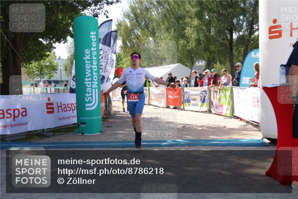 07.09.2025 - 19. Norderstedt Triathlon Zöllner http://msf.ph/oto/8786218 07.09.2025 13:24:03 Ziel 174, 1234 meine-sportfotos.de