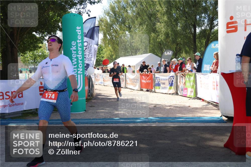 07.09.2025 - 19. Norderstedt Triathlon Zöllner http://msf.ph/oto/8786221 07.09.2025 13:24:05 Ziel 174, 1234 meine-sportfotos.de