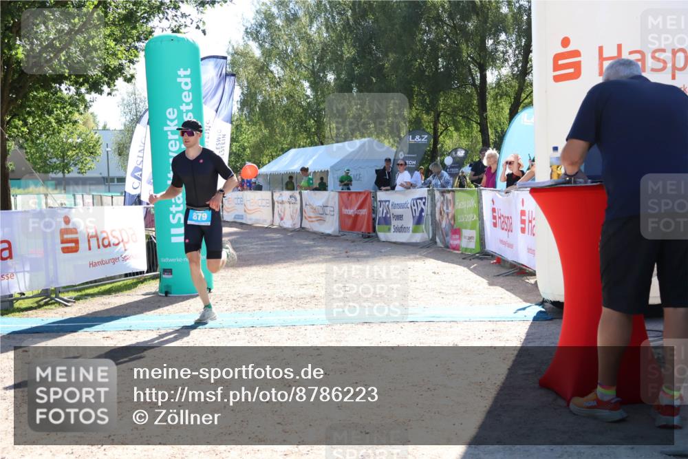 07.09.2025 - 19. Norderstedt Triathlon Zöllner http://msf.ph/oto/8786223 07.09.2025 15:39:18 Ziel 879 meine-sportfotos.de