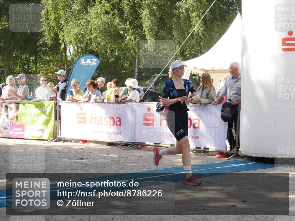 07.09.2025 - 19. Norderstedt Triathlon Zöllner http://msf.ph/oto/8786226 07.09.2025 13:00:11 Ziel 214, 1255, 1327, 1343 meine-sportfotos.de