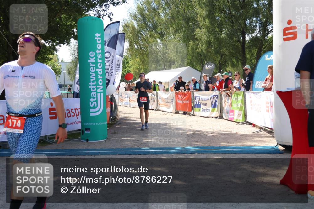 07.09.2025 - 19. Norderstedt Triathlon Zöllner http://msf.ph/oto/8786227 07.09.2025 13:24:05 Ziel 174, 1234 meine-sportfotos.de