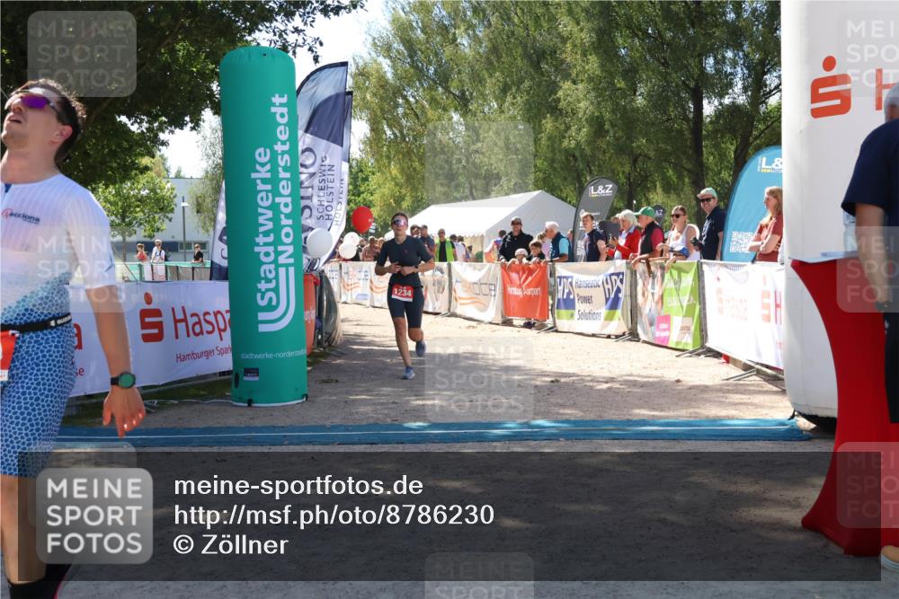 07.09.2025 - 19. Norderstedt Triathlon Zöllner http://msf.ph/oto/8786230 07.09.2025 13:24:05 Ziel 174, 1234 meine-sportfotos.de