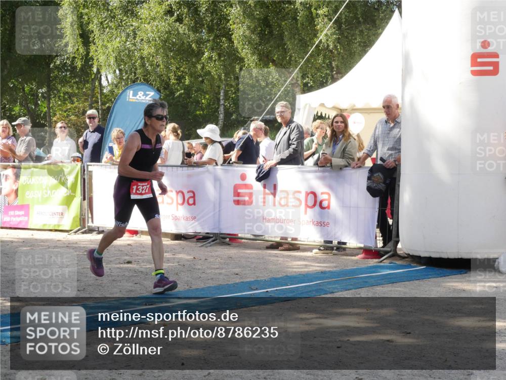 07.09.2025 - 19. Norderstedt Triathlon Zöllner http://msf.ph/oto/8786235 07.09.2025 13:00:14 Ziel 214, 696, 1213, 1327, 1343 meine-sportfotos.de