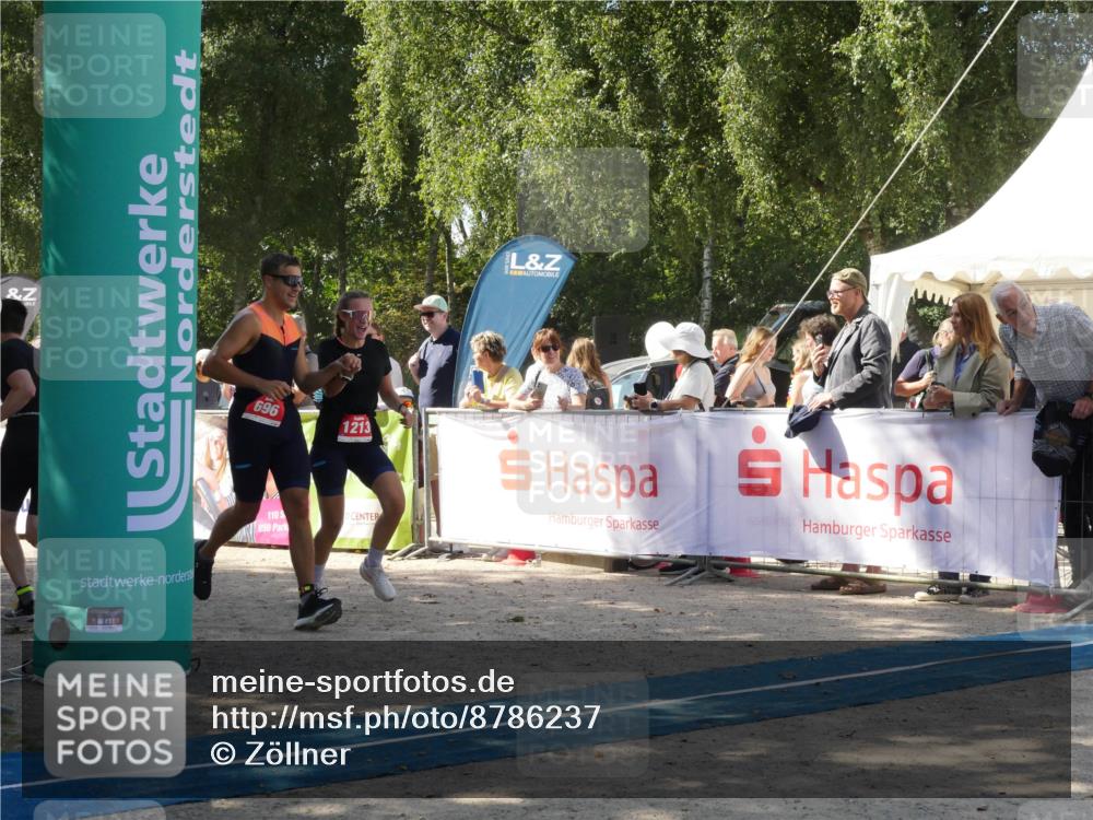 07.09.2025 - 19. Norderstedt Triathlon Zöllner http://msf.ph/oto/8786237 07.09.2025 13:00:18 Ziel 696, 1213, 1327 meine-sportfotos.de