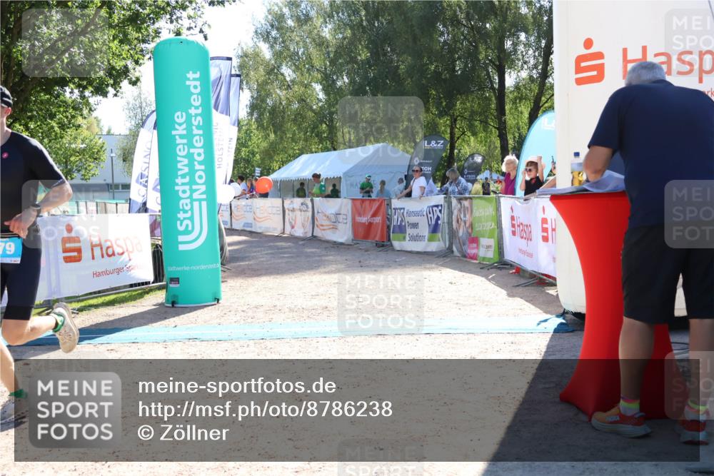 07.09.2025 - 19. Norderstedt Triathlon Zöllner http://msf.ph/oto/8786238 07.09.2025 15:39:18 Ziel 879 meine-sportfotos.de