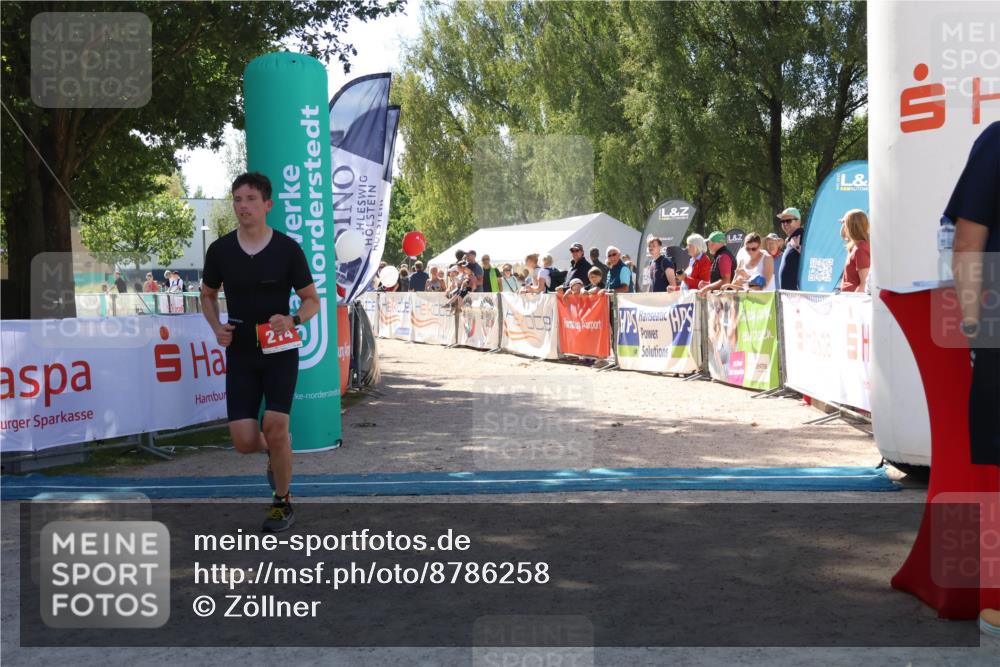07.09.2025 - 19. Norderstedt Triathlon Zöllner http://msf.ph/oto/8786258 07.09.2025 13:24:20 Ziel  meine-sportfotos.de