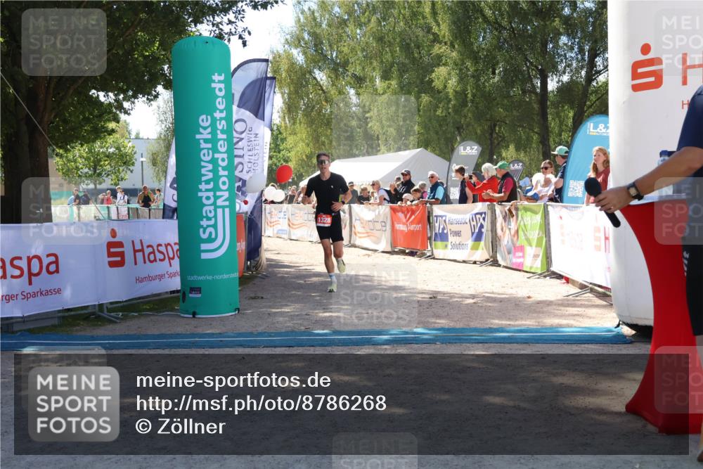 07.09.2025 - 19. Norderstedt Triathlon Zöllner http://msf.ph/oto/8786268 07.09.2025 13:24:47 Ziel 1328 meine-sportfotos.de