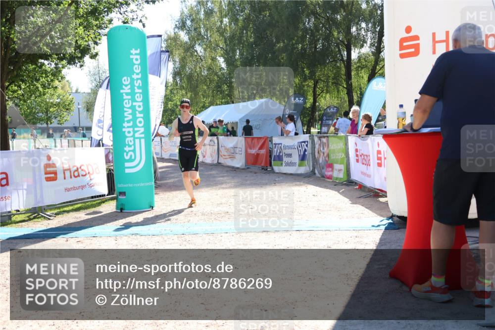 07.09.2025 - 19. Norderstedt Triathlon Zöllner http://msf.ph/oto/8786269 07.09.2025 15:39:34 Ziel 995 meine-sportfotos.de