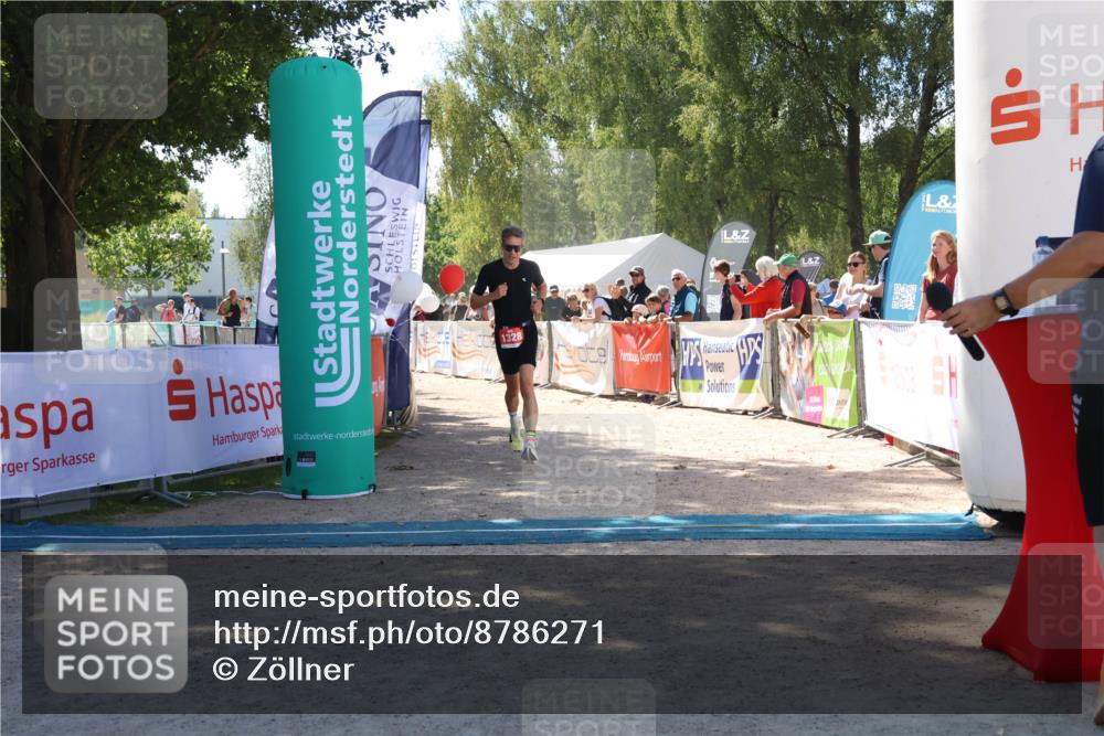 07.09.2025 - 19. Norderstedt Triathlon Zöllner http://msf.ph/oto/8786271 07.09.2025 13:24:47 Ziel 1328 meine-sportfotos.de