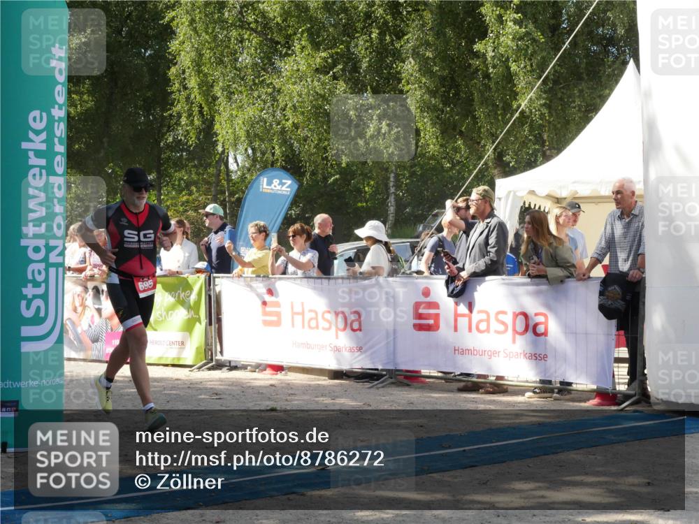 07.09.2025 - 19. Norderstedt Triathlon Zöllner http://msf.ph/oto/8786272 07.09.2025 13:00:46 Ziel 695, 1247 meine-sportfotos.de