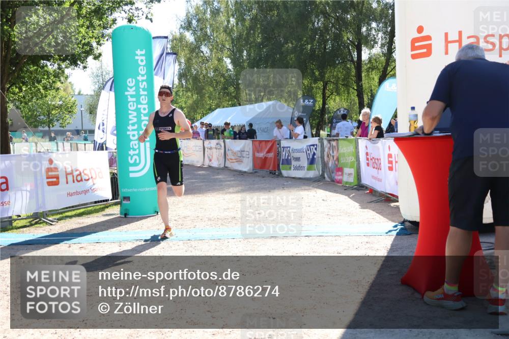 07.09.2025 - 19. Norderstedt Triathlon Zöllner http://msf.ph/oto/8786274 07.09.2025 15:39:35 Ziel 995 meine-sportfotos.de