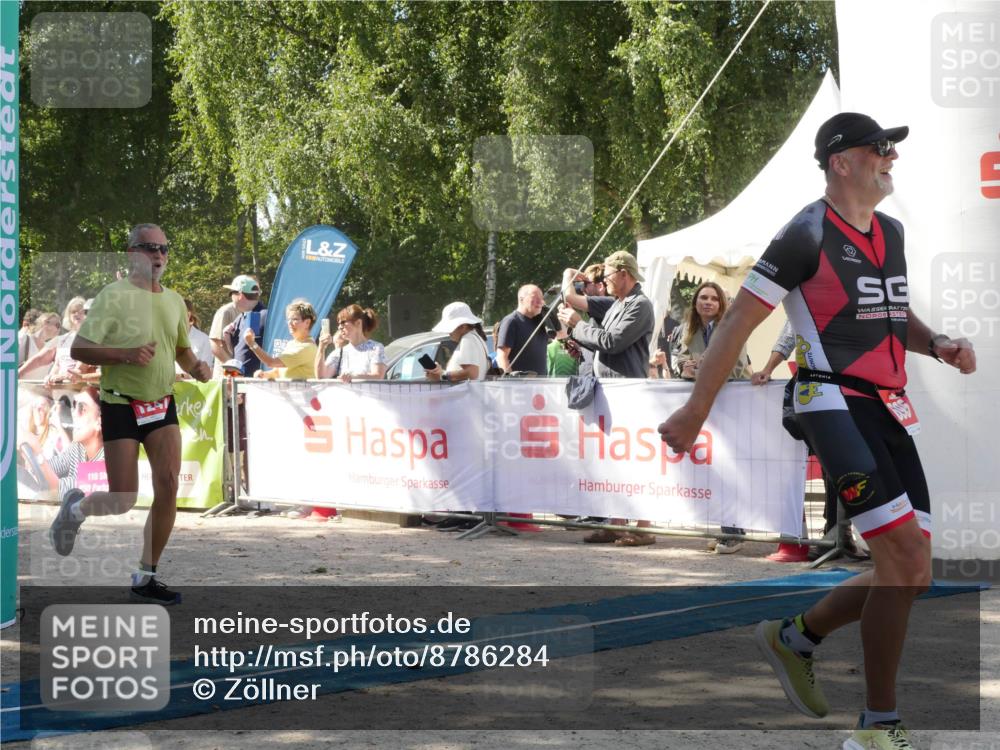 07.09.2025 - 19. Norderstedt Triathlon Zöllner http://msf.ph/oto/8786284 07.09.2025 13:00:48 Ziel 695, 1247 meine-sportfotos.de