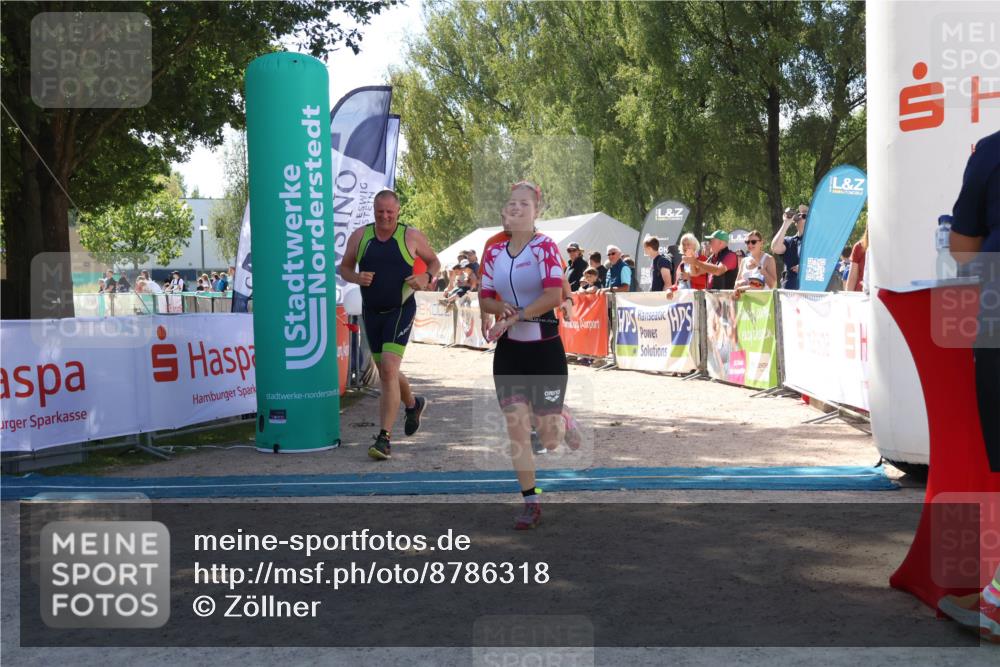 07.09.2025 - 19. Norderstedt Triathlon Zöllner http://msf.ph/oto/8786318 07.09.2025 13:24:58 Ziel 725, 810, 1263 meine-sportfotos.de