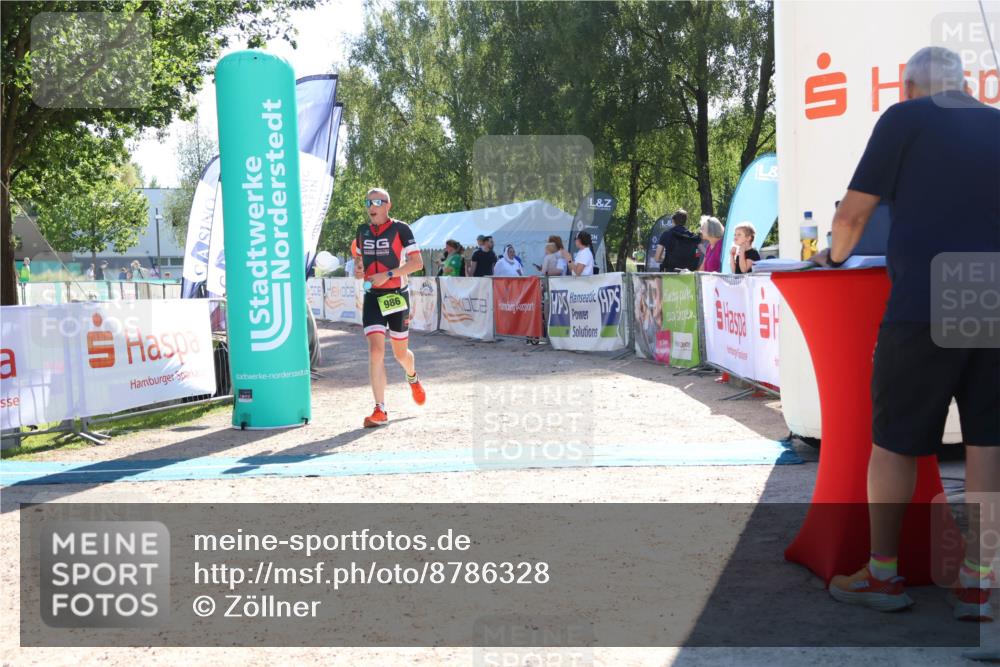 07.09.2025 - 19. Norderstedt Triathlon Zöllner http://msf.ph/oto/8786328 07.09.2025 15:39:58 Ziel 986, 1465 meine-sportfotos.de