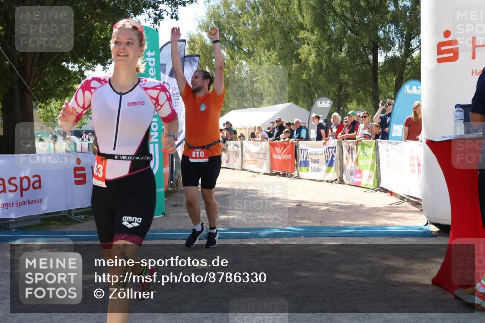 07.09.2025 - 19. Norderstedt Triathlon Zöllner http://msf.ph/oto/8786330 07.09.2025 13:24:59 Ziel 725, 810, 1263 meine-sportfotos.de
