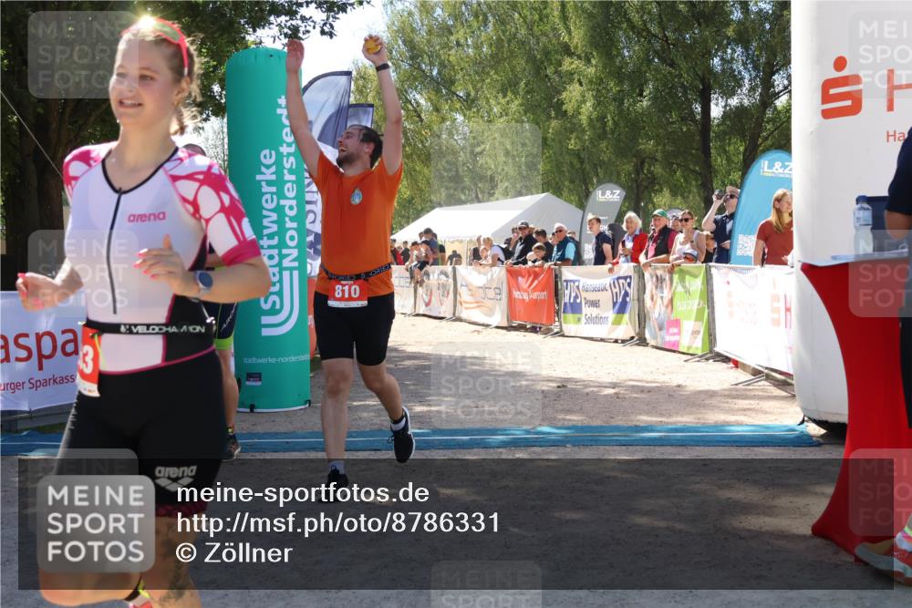 07.09.2025 - 19. Norderstedt Triathlon Zöllner http://msf.ph/oto/8786331 07.09.2025 13:24:59 Ziel 725, 810, 1263 meine-sportfotos.de
