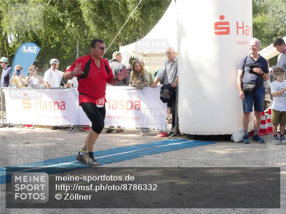 07.09.2025 - 19. Norderstedt Triathlon Zöllner http://msf.ph/oto/8786332 07.09.2025 13:01:32 Ziel 727 meine-sportfotos.de