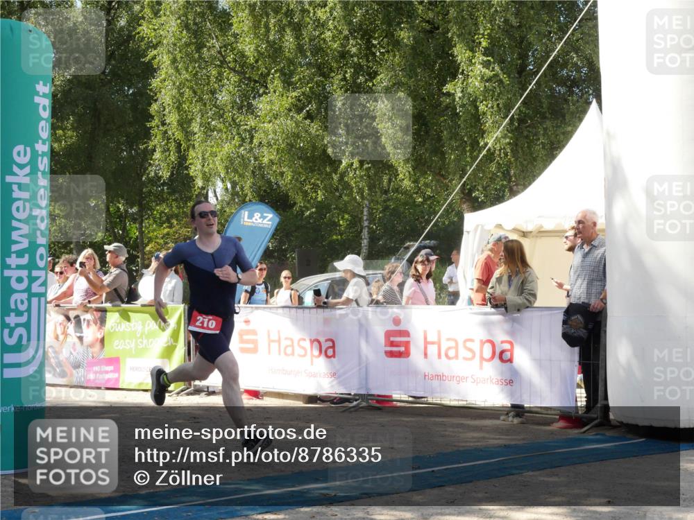 07.09.2025 - 19. Norderstedt Triathlon Zöllner http://msf.ph/oto/8786335 07.09.2025 13:02:01 Ziel 210 meine-sportfotos.de