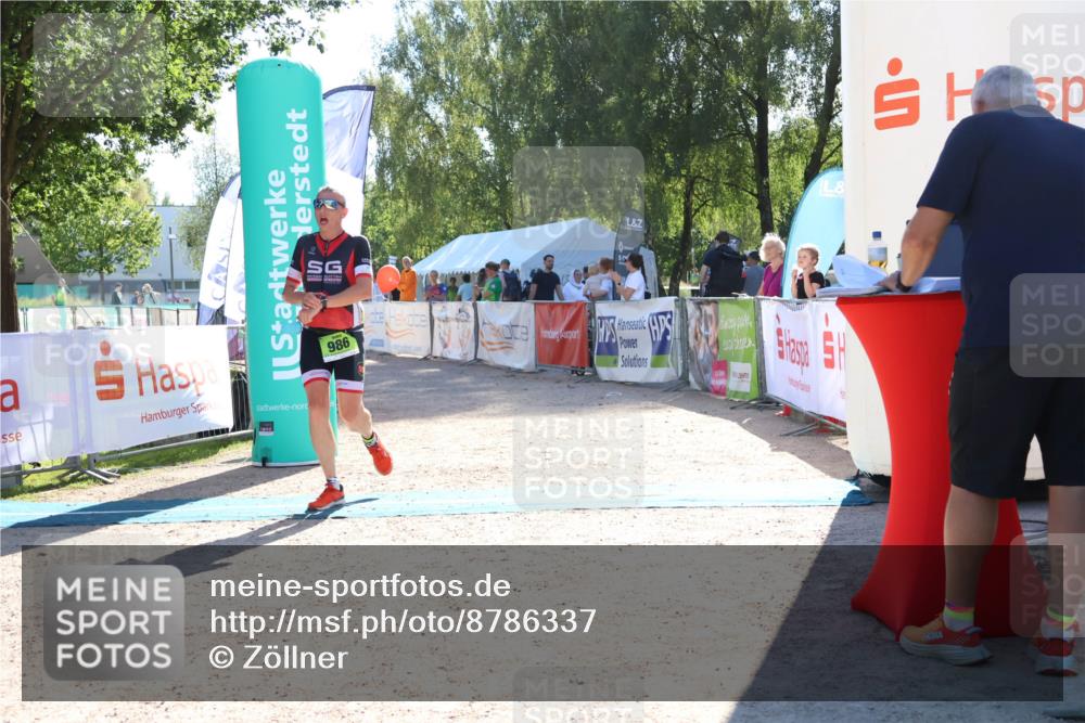 07.09.2025 - 19. Norderstedt Triathlon Zöllner http://msf.ph/oto/8786337 07.09.2025 15:39:59 Ziel 986, 1465 meine-sportfotos.de
