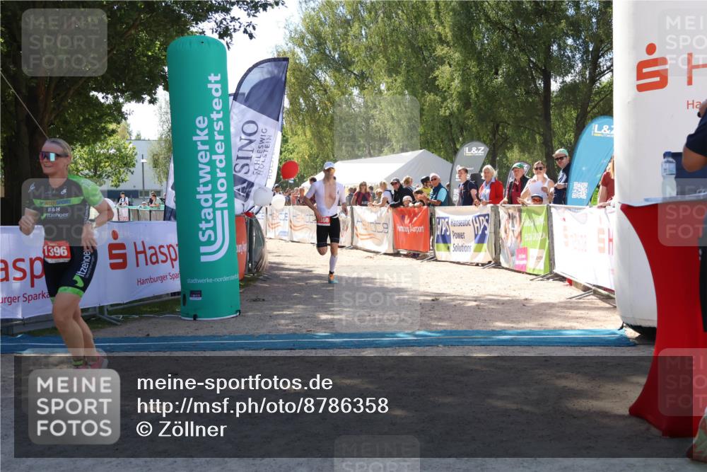 07.09.2025 - 19. Norderstedt Triathlon Zöllner http://msf.ph/oto/8786358 07.09.2025 13:25:13 Ziel 1366, 1396 meine-sportfotos.de