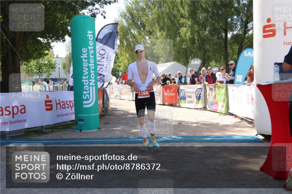 07.09.2025 - 19. Norderstedt Triathlon Zöllner http://msf.ph/oto/8786372 07.09.2025 13:25:15 Ziel 1366, 1396 meine-sportfotos.de