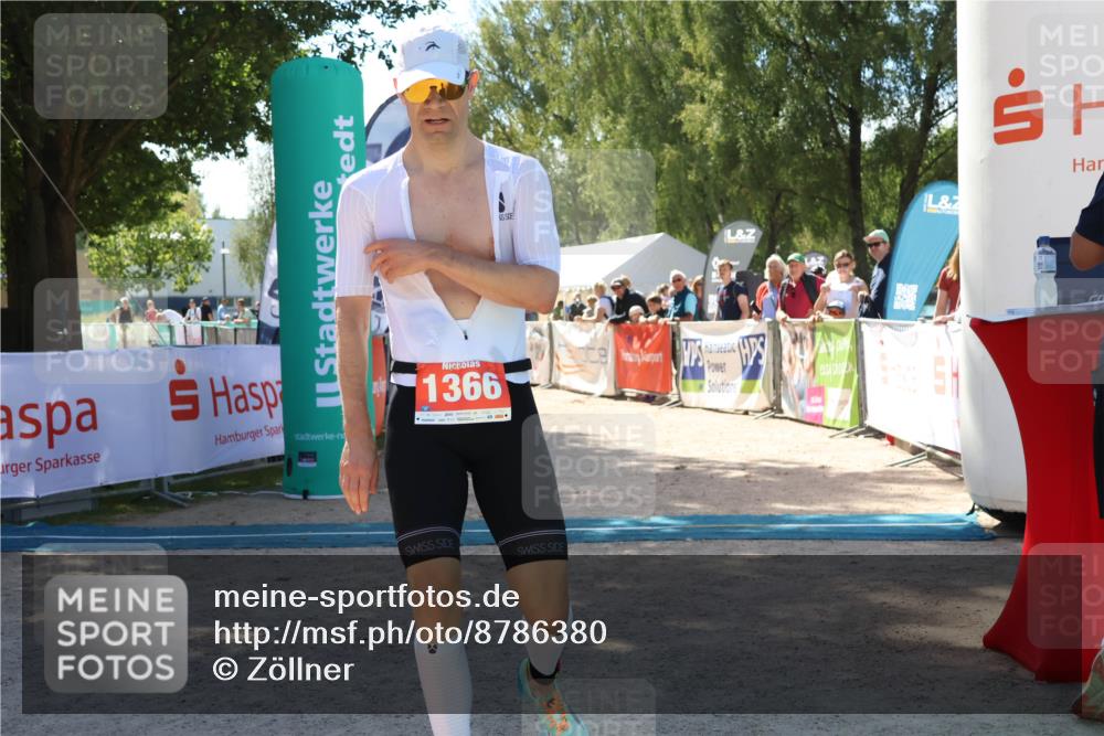 07.09.2025 - 19. Norderstedt Triathlon Zöllner http://msf.ph/oto/8786380 07.09.2025 13:25:17 Ziel 1366, 1396 meine-sportfotos.de