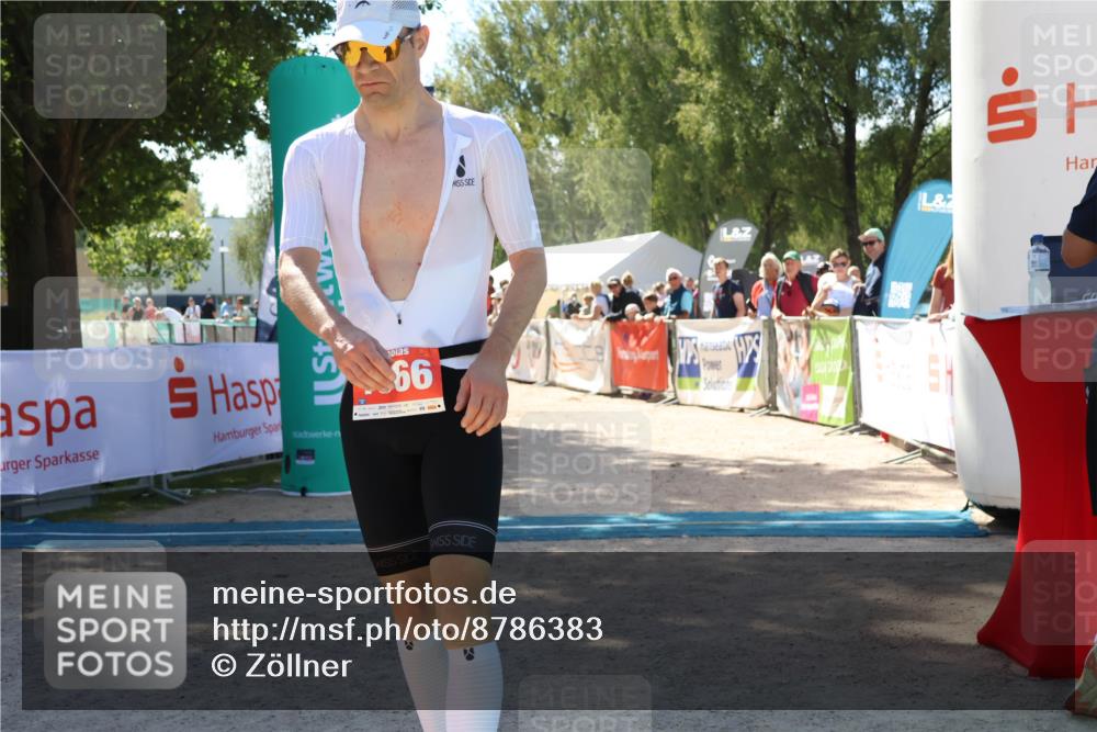 07.09.2025 - 19. Norderstedt Triathlon Zöllner http://msf.ph/oto/8786383 07.09.2025 13:25:17 Ziel 1366, 1396 meine-sportfotos.de