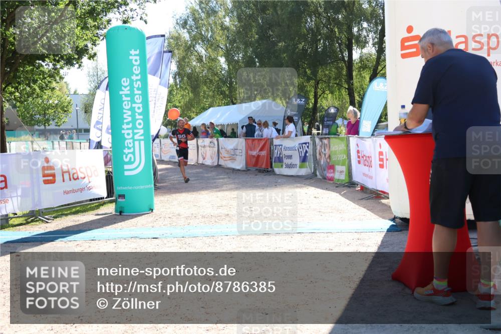 07.09.2025 - 19. Norderstedt Triathlon Zöllner http://msf.ph/oto/8786385 07.09.2025 15:40:21 Ziel 982 meine-sportfotos.de