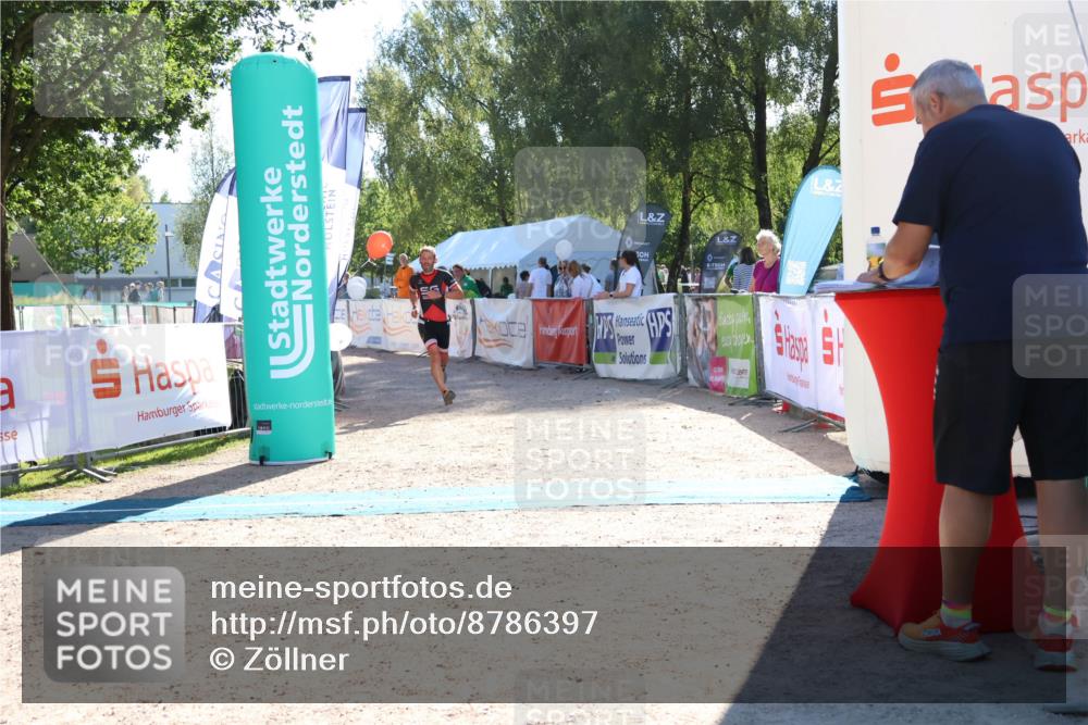 07.09.2025 - 19. Norderstedt Triathlon Zöllner http://msf.ph/oto/8786397 07.09.2025 15:40:22 Ziel 982 meine-sportfotos.de