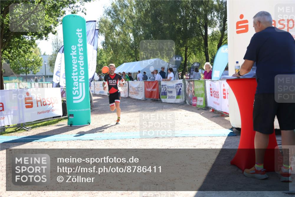 07.09.2025 - 19. Norderstedt Triathlon Zöllner http://msf.ph/oto/8786411 07.09.2025 15:40:23 Ziel 982 meine-sportfotos.de