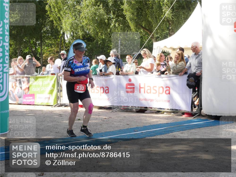 07.09.2025 - 19. Norderstedt Triathlon Zöllner http://msf.ph/oto/8786415 07.09.2025 13:03:43 Ziel 233, 1251 meine-sportfotos.de