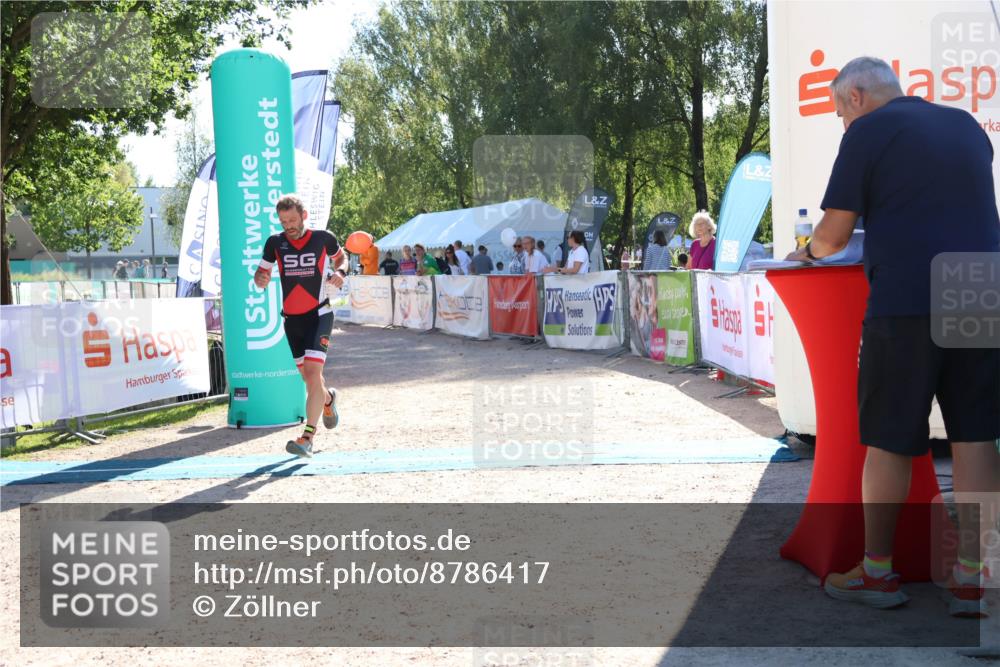 07.09.2025 - 19. Norderstedt Triathlon Zöllner http://msf.ph/oto/8786417 07.09.2025 15:40:23 Ziel 982 meine-sportfotos.de