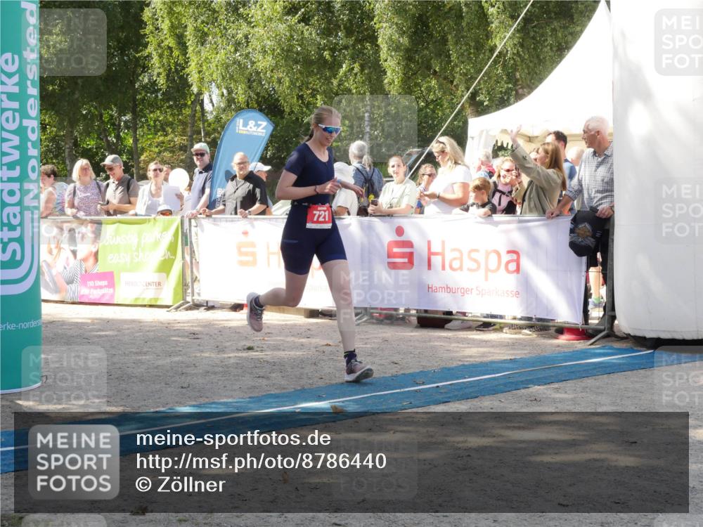 07.09.2025 - 19. Norderstedt Triathlon Zöllner http://msf.ph/oto/8786440 07.09.2025 13:03:49 Ziel 182, 233, 721, 1251 meine-sportfotos.de