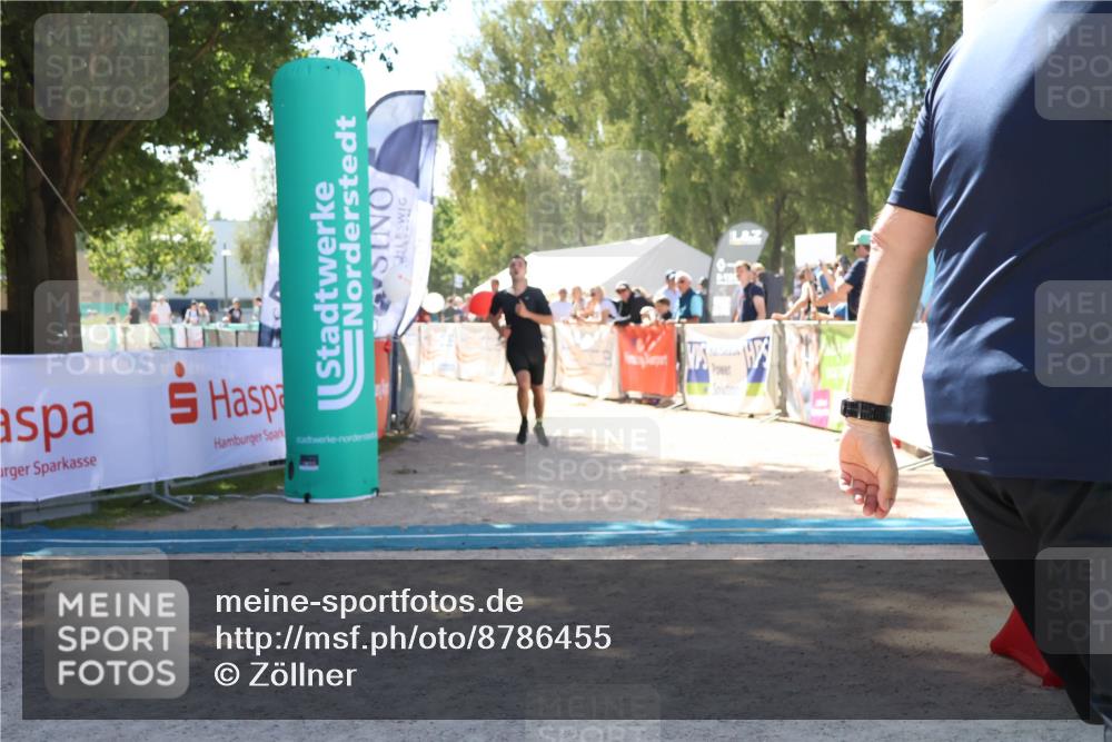 07.09.2025 - 19. Norderstedt Triathlon Zöllner http://msf.ph/oto/8786455 07.09.2025 13:25:54 Ziel 171 meine-sportfotos.de