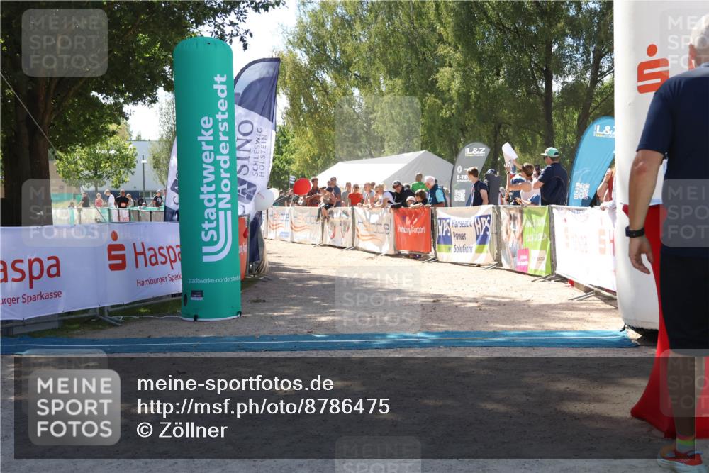 07.09.2025 - 19. Norderstedt Triathlon Zöllner http://msf.ph/oto/8786475 07.09.2025 13:25:56 Ziel 171 meine-sportfotos.de